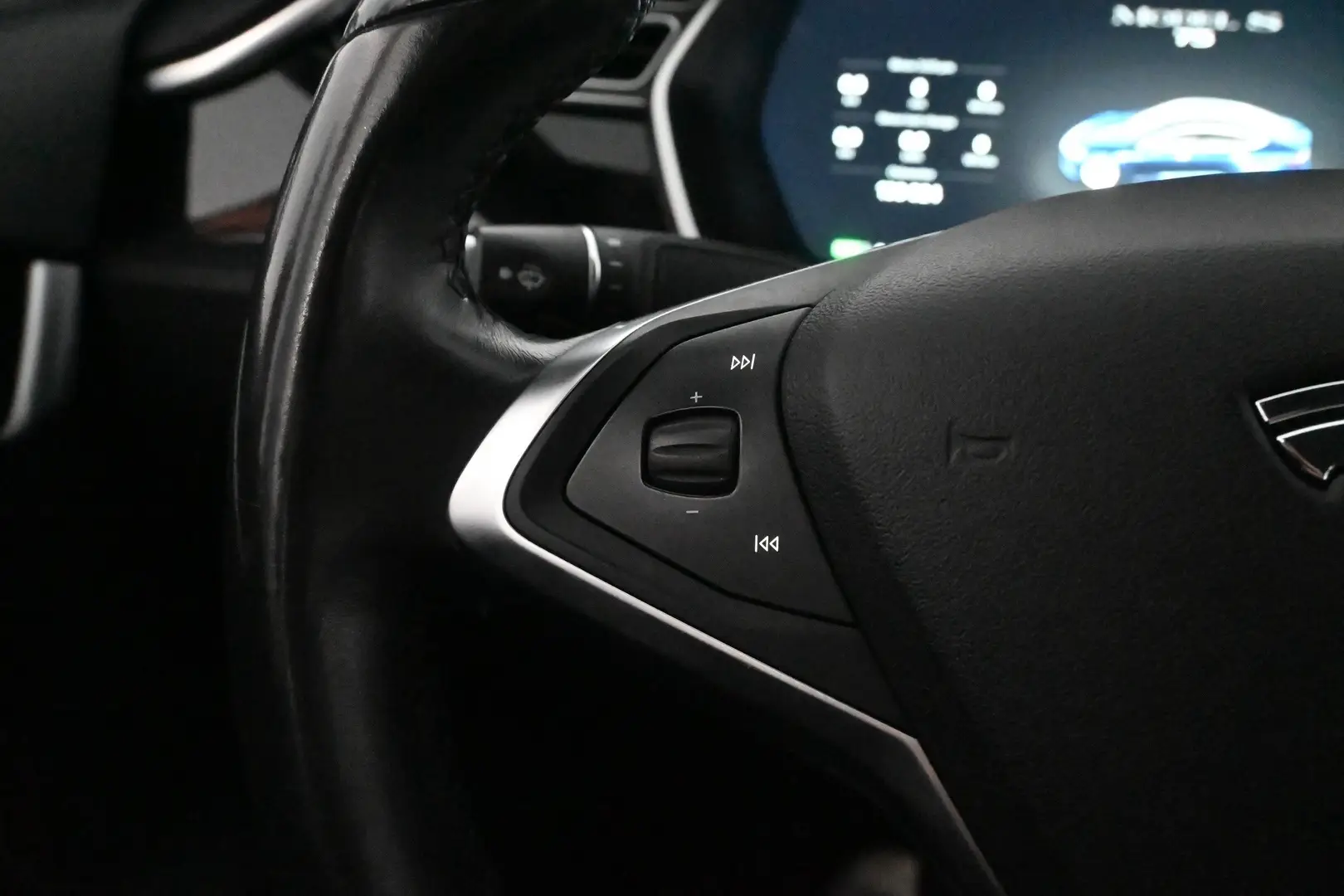 Car Image - 3BvNHp5g23zmnQydoPoaF7