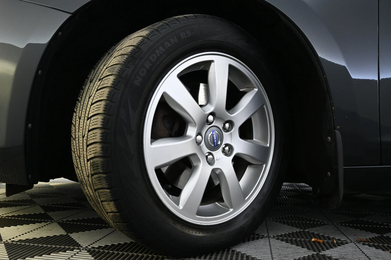 Car Image - 7kUqyjqTyb84DoSuEWRCna