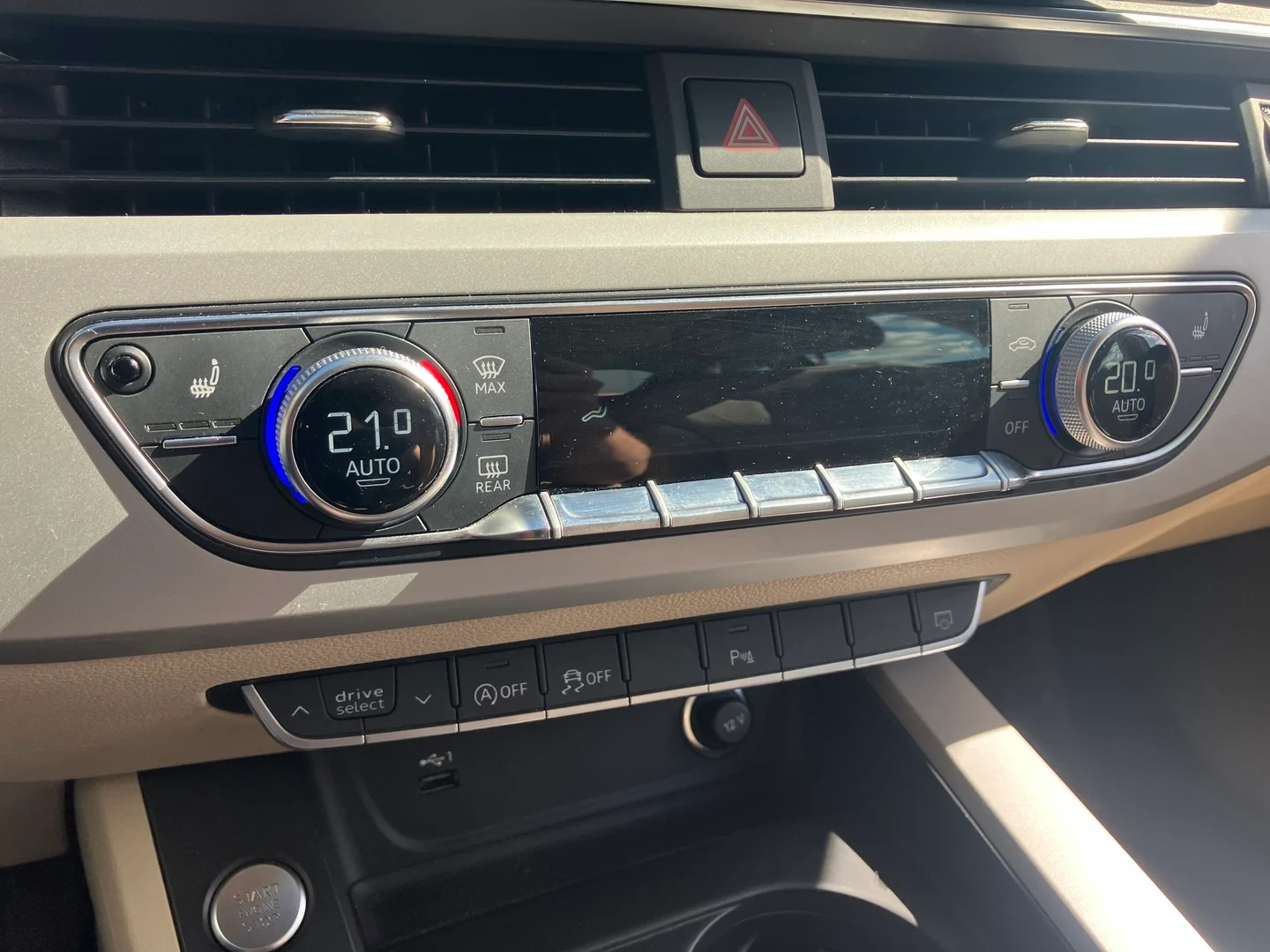 Car Image - 1Mpar57Bm4EUOhXoRNGDjL