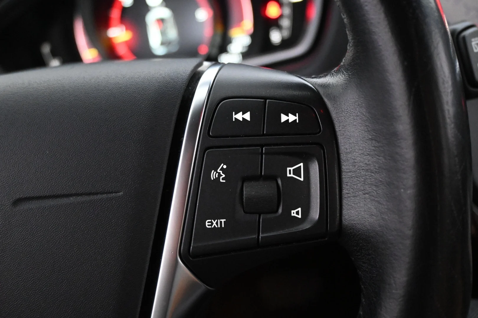 Car Image - 1AVFHJdAd02kDrYJgHkTBz