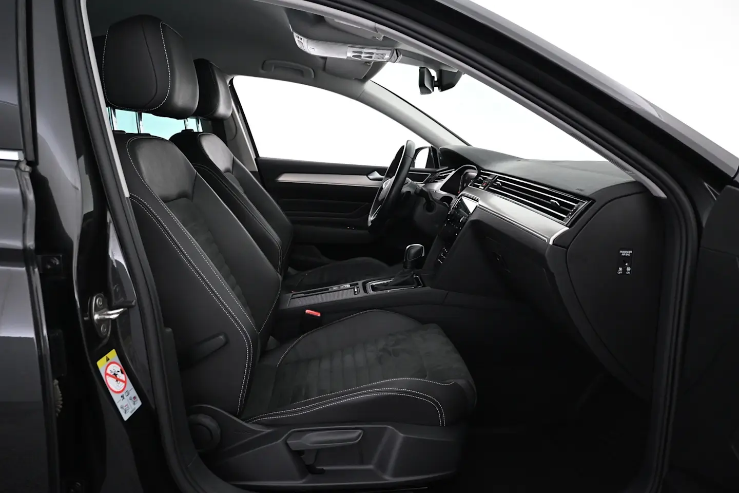 Car Image - 60rJWF3ZlKjTngwZQzdRHj