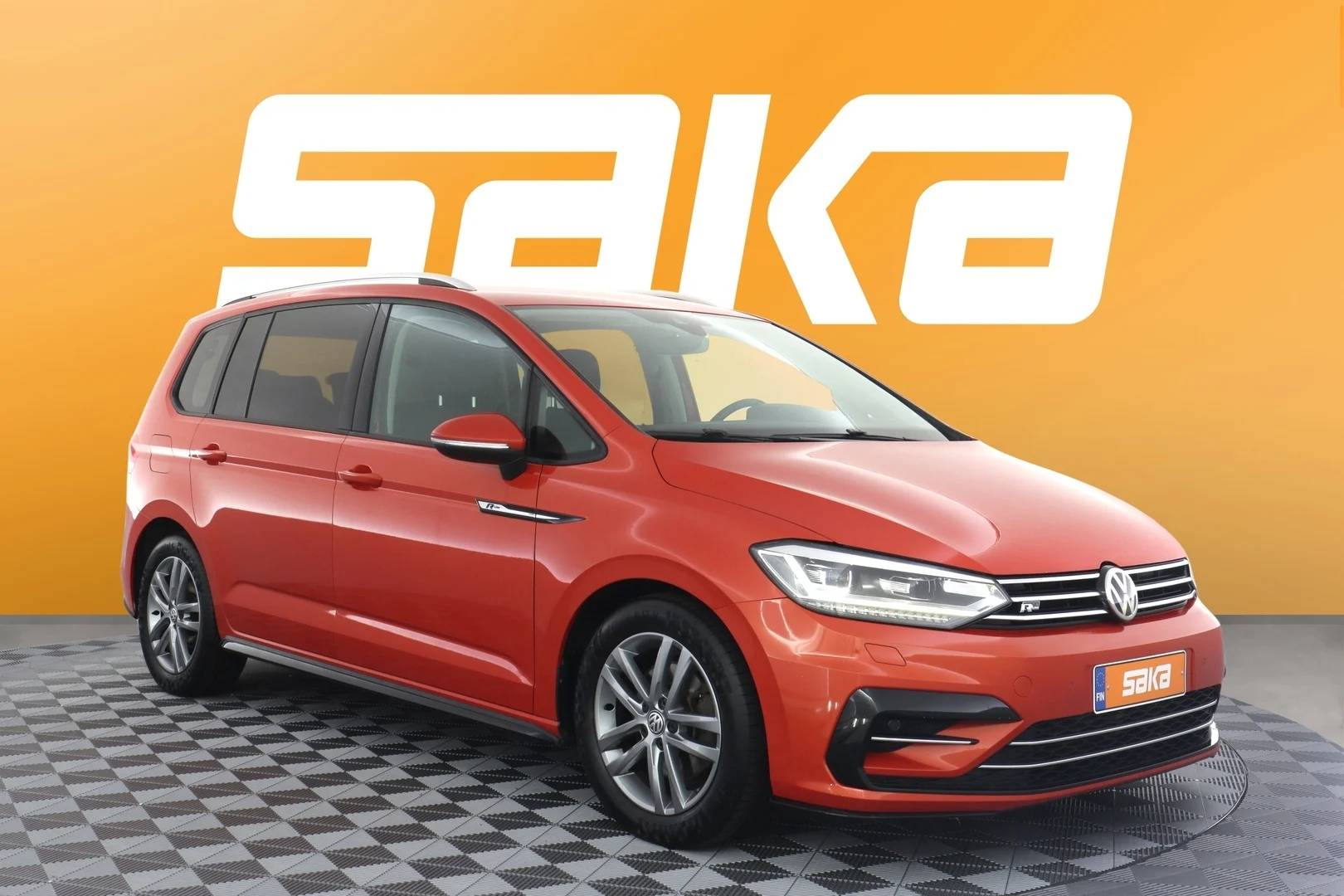 Car Image - F5poQUSEswpSnPRXb5A0i