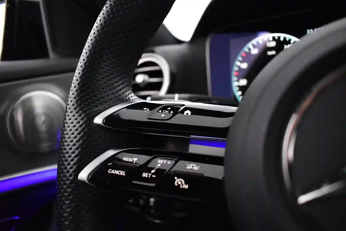 Car Image - 4TrZY1HNbcJzVWGXJt6sdn