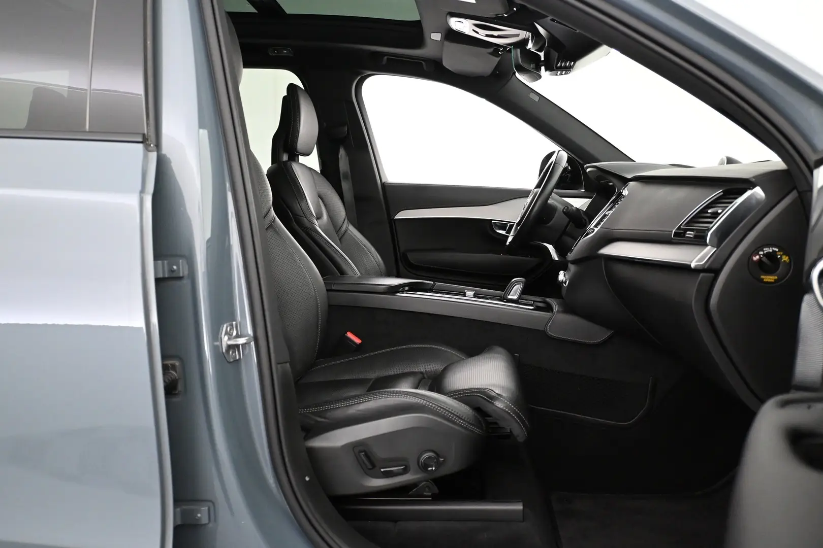 Car Image - 77n7xVQZlWssKUg0vZ7R5x