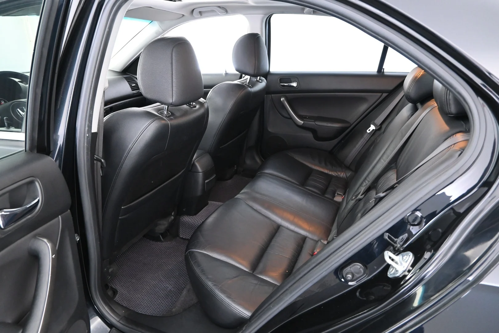 Car Image - 1rbeulTPVPcIagtEC9J2Or