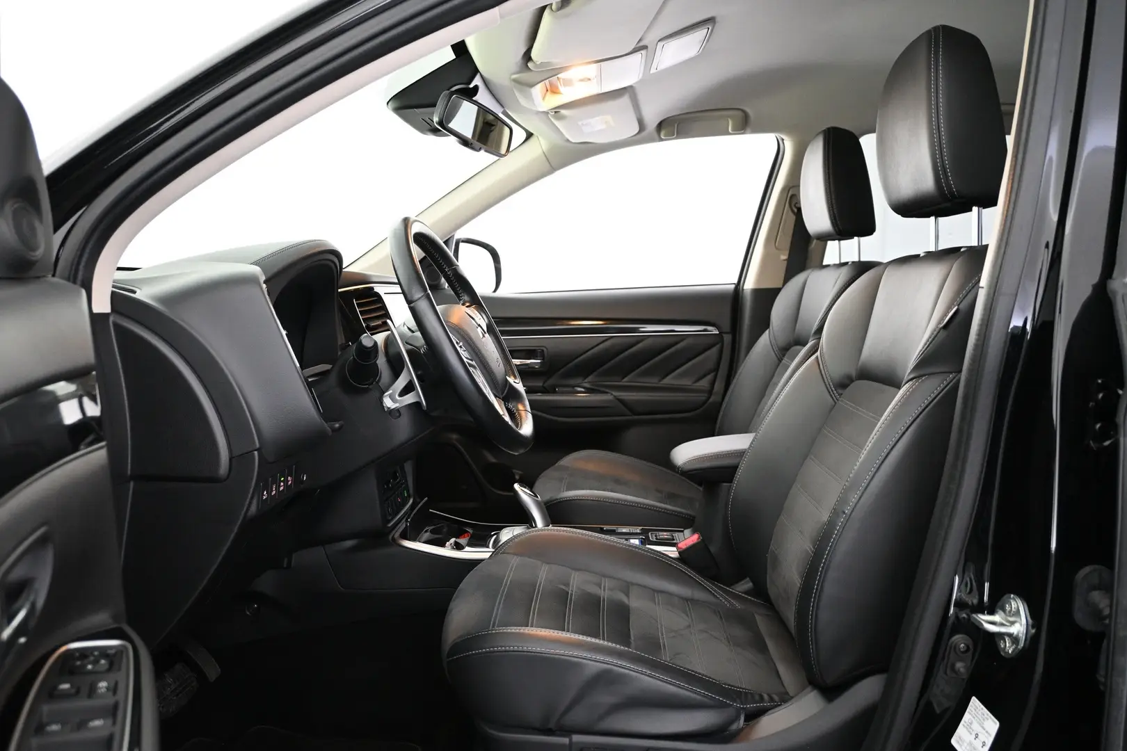 Car Image - 62BV0N5wY9pspFSjQdQ6kP