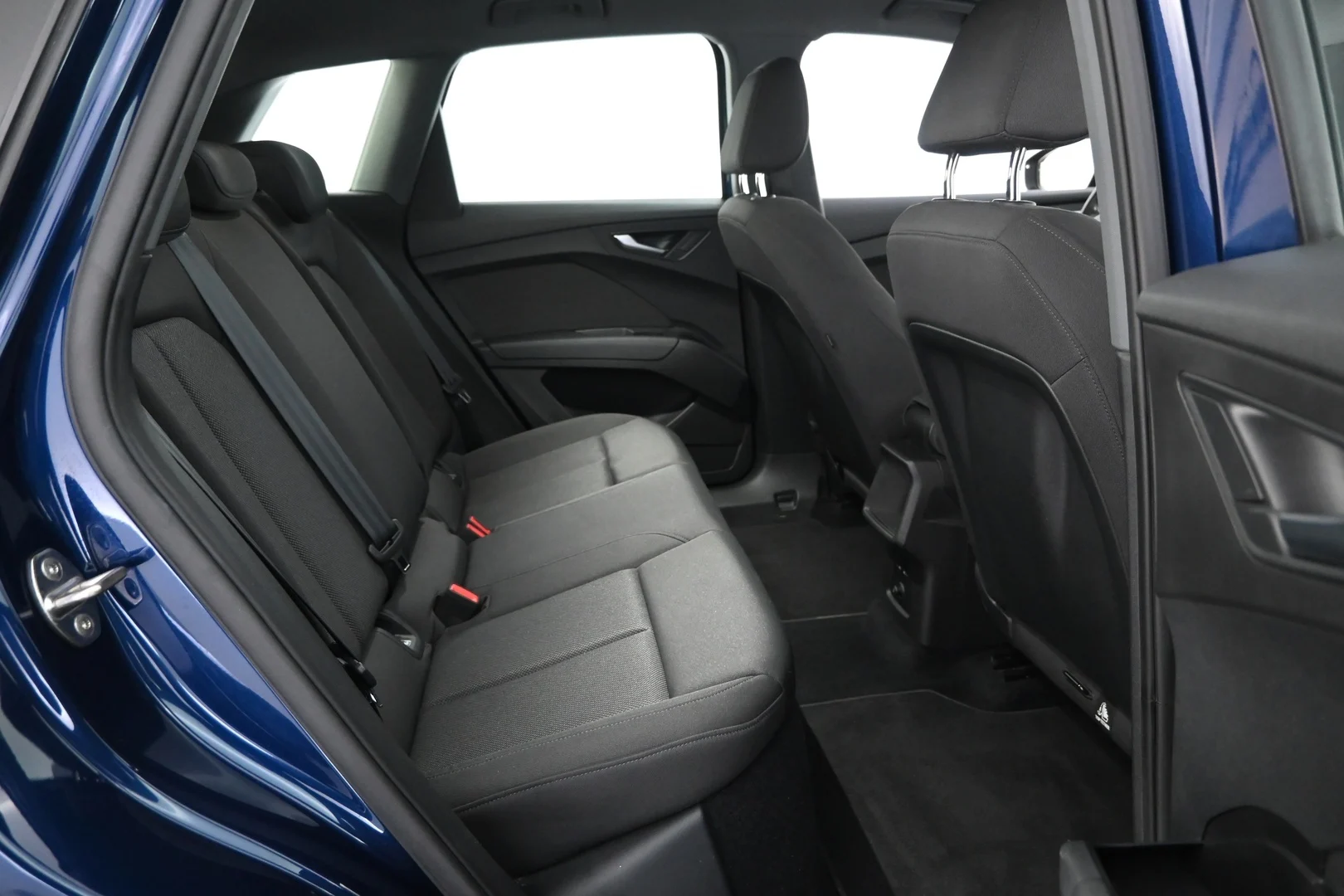Car Image - 34txfmLdwsUoqlGTdG7Nam