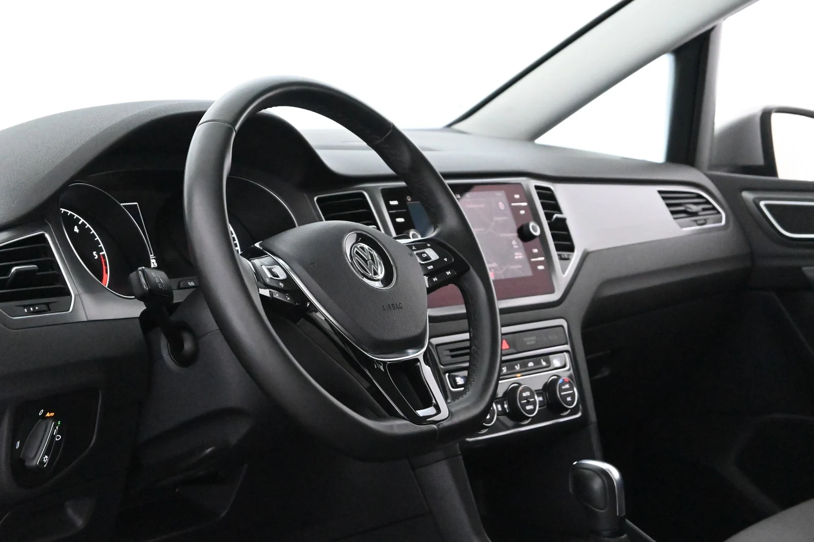 Car Image - 7KmoB11RE43HCBGp4ccymE