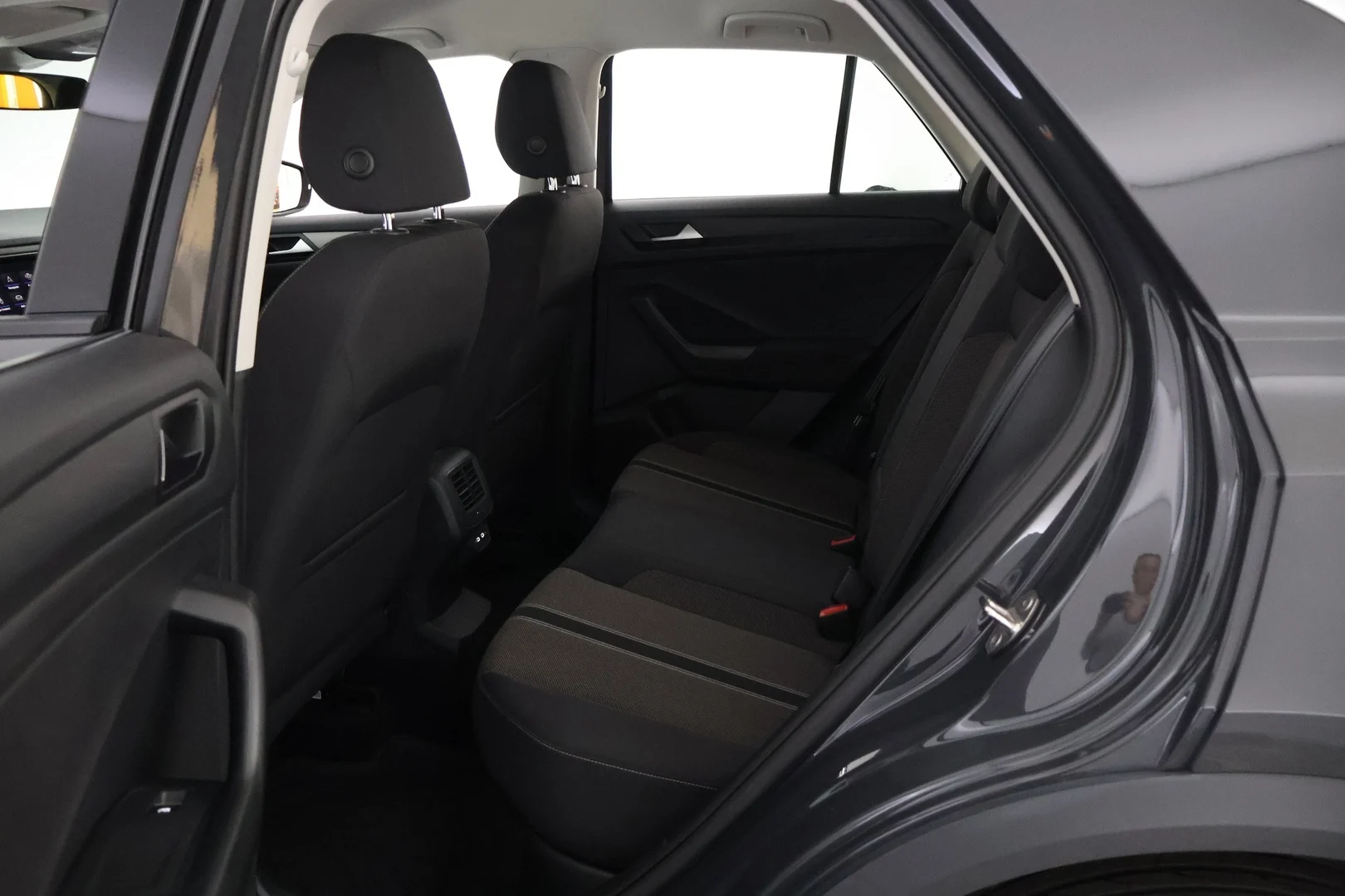 Car Image - 17B02c3sL5Miefy4XHhD1M