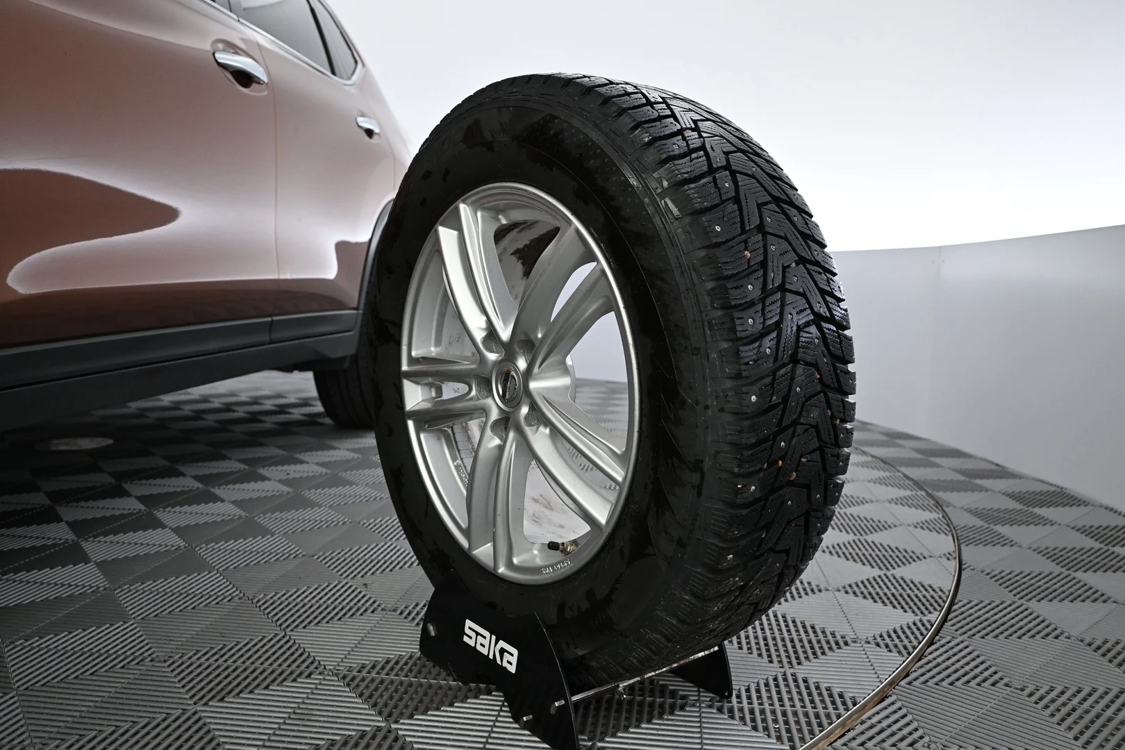 Car Image - 16vit5fUeQIr0U1JrUoOUs
