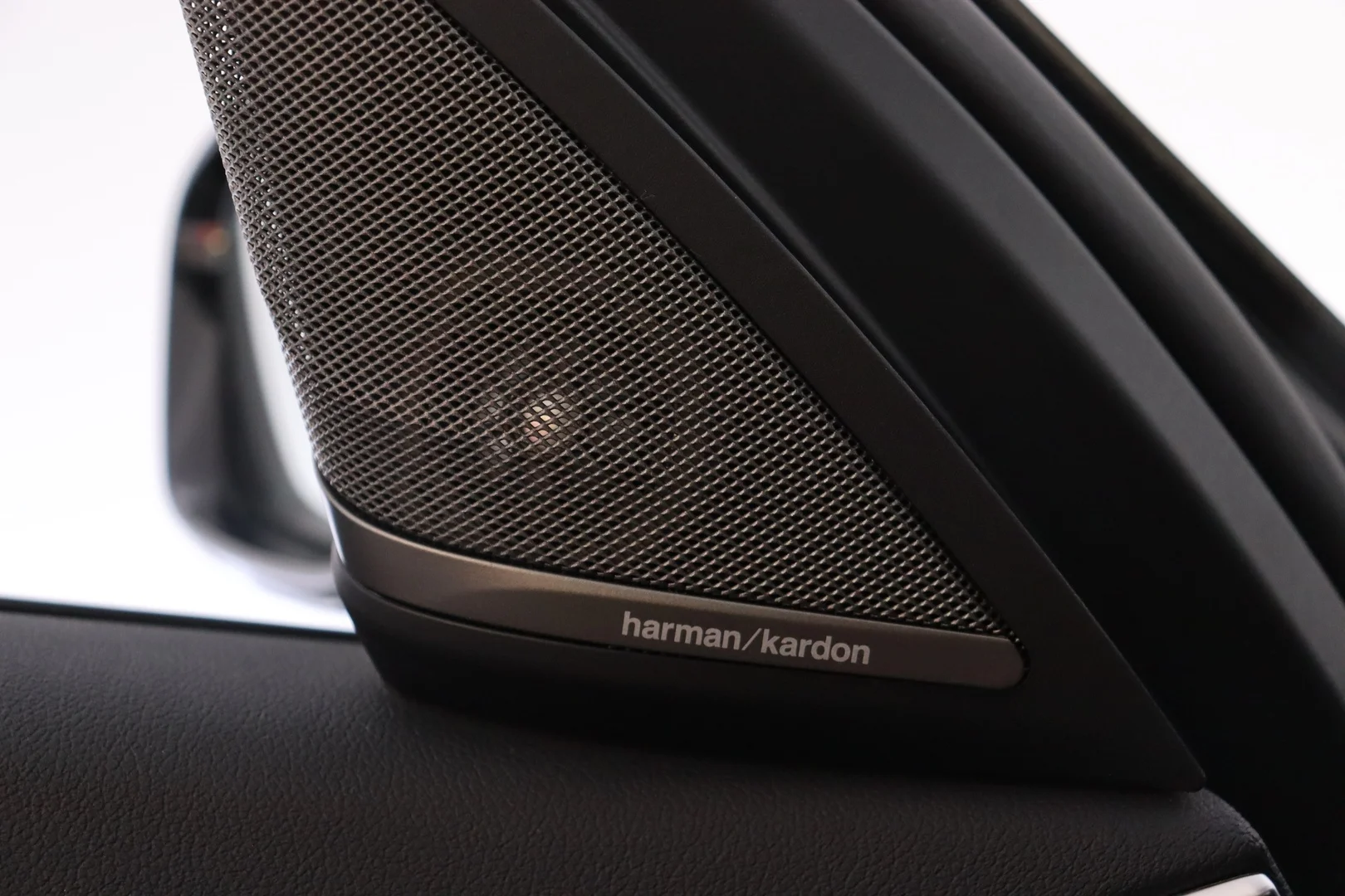 Car Image - 7zxEtDskqD943uJNkWfXQJ