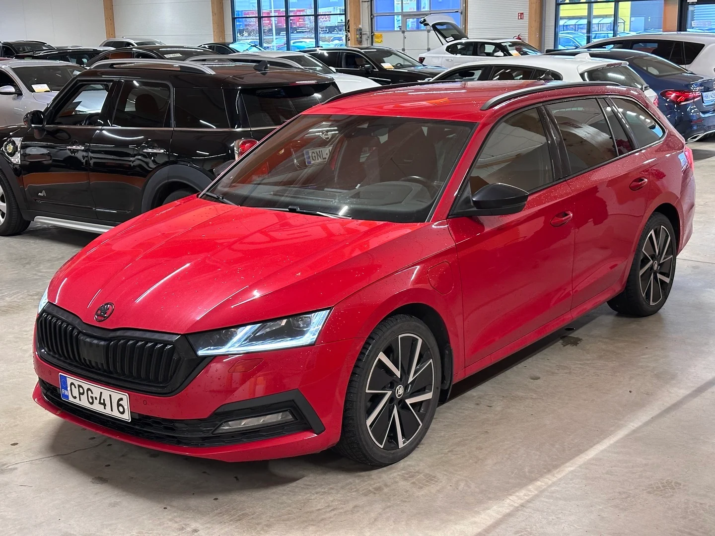 Car Image - 5pjcyyT5xoudpISLSug44V