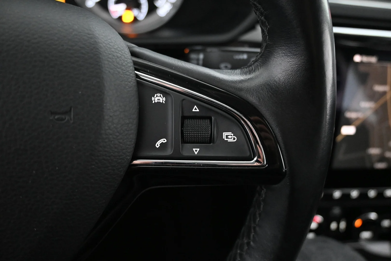 Car Image - 7psH3zEc7lvl0AlSPp0YVG