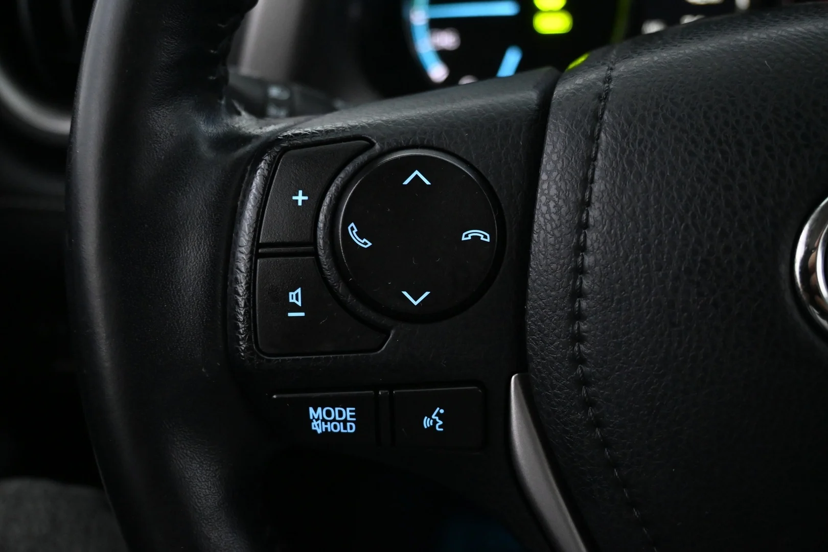 Car Image - RyOYXlLZwPC0aTGEDP7xU