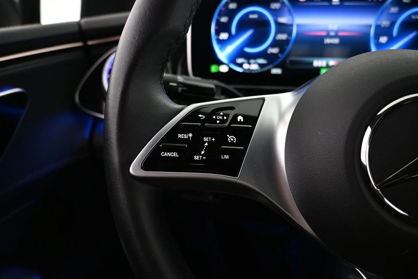 Car Image - 3iZ6UD9x92MYzSIPFMhZN6