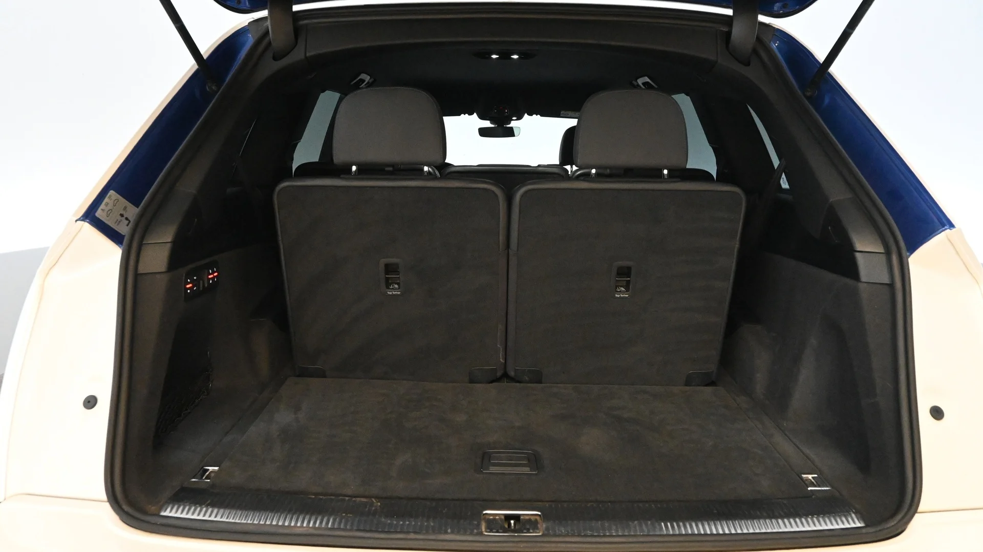 Car Image - 1vLLg5DmZhLua9471nlCyr