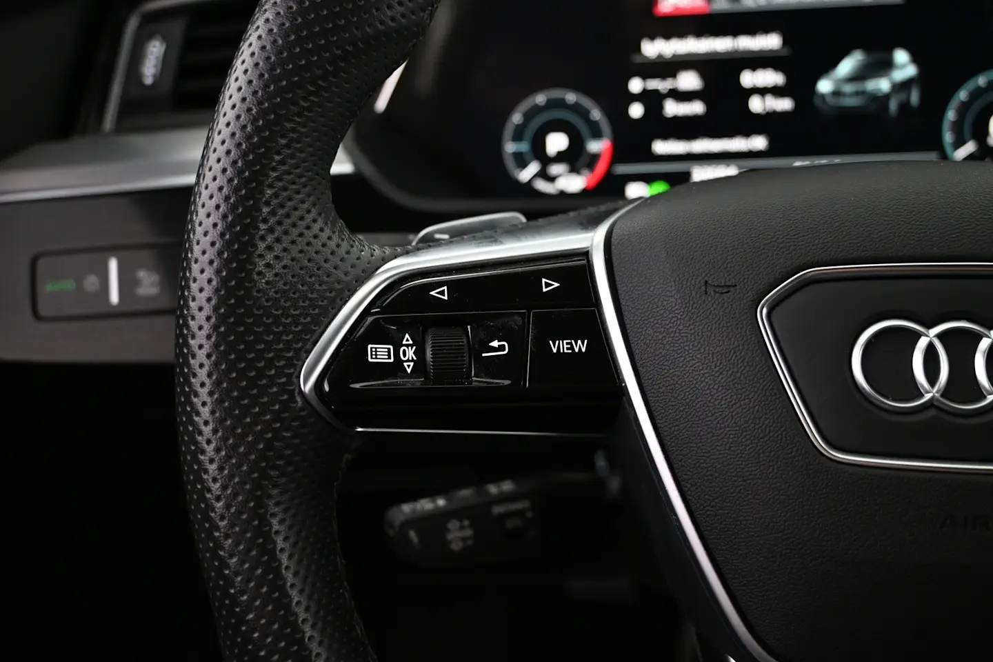 Car Image - 3k2y8c4jgCi7VT7V6WHUvK
