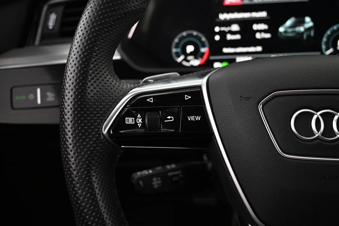 Car Image - 3k2y8c4jgCi7VT7V6WHUvK