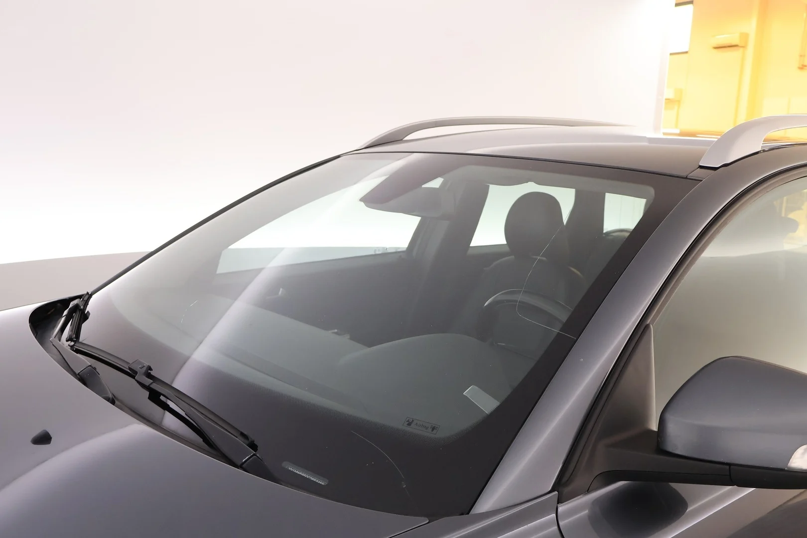 Car Image - 61fzXC22VIRG5Pcg0edMNV
