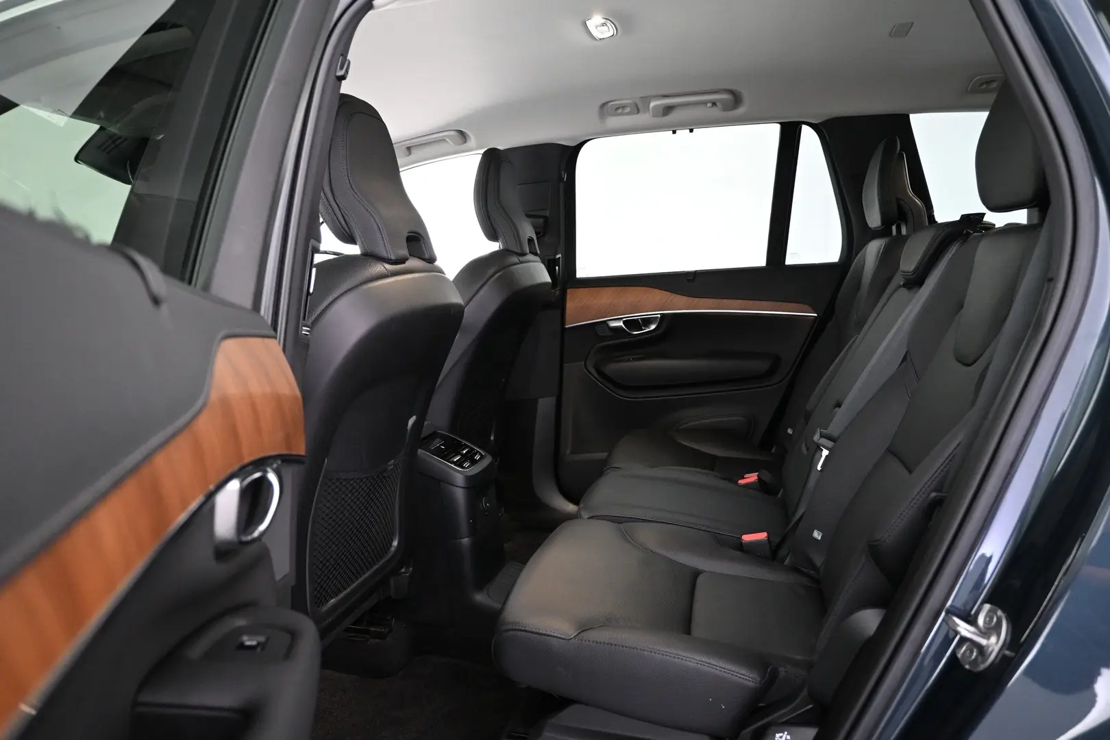 Car Image - 3iKF05N0t3y9cNj3AcmlJr