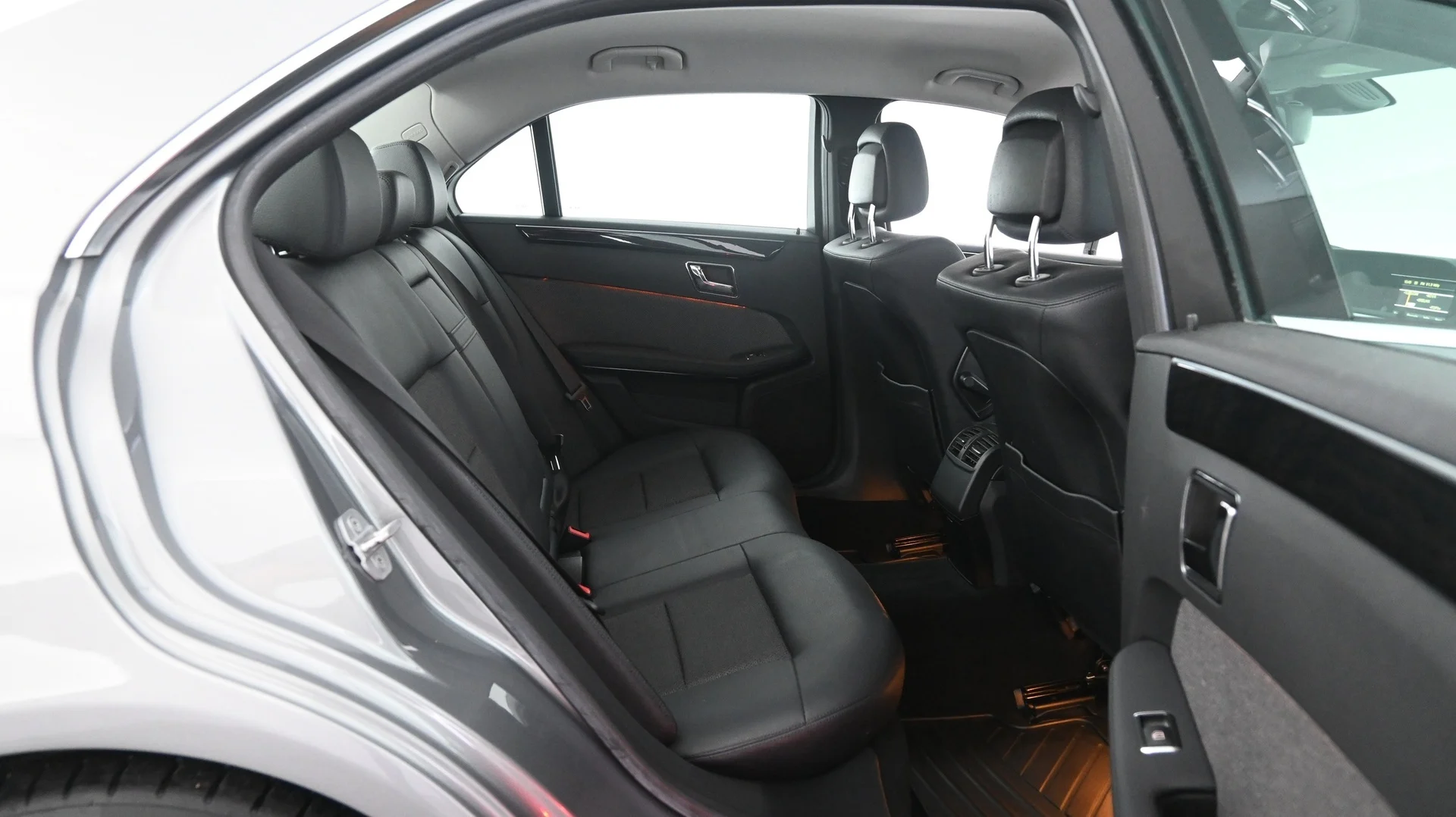 Car Image - 4nEKGZU61PjAItGz36Mjks