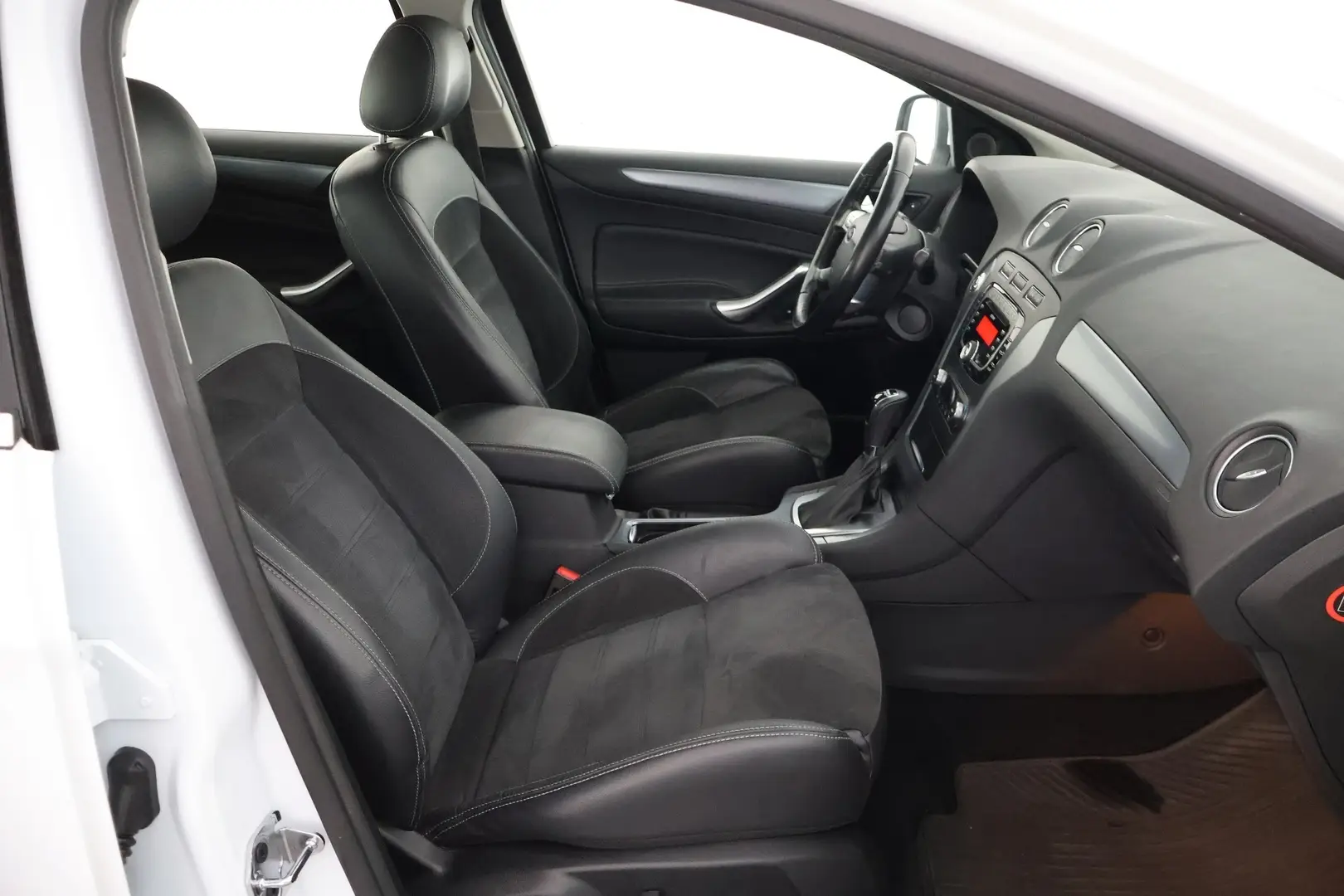 Car Image - 4prTJsBhwMWydxcebs5X11