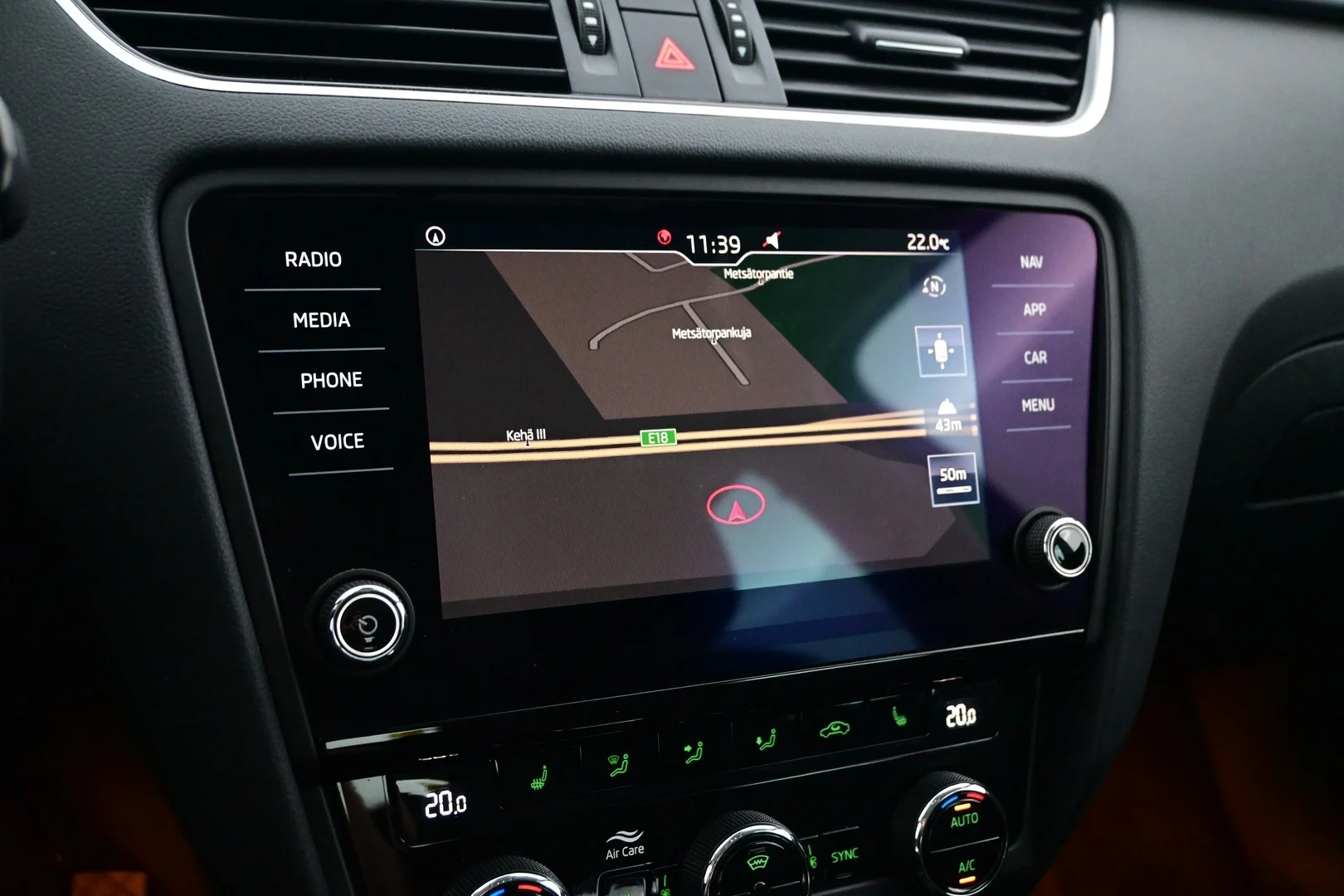 Car Image - 3wNmTCwUPHhRqNviNzXaBT