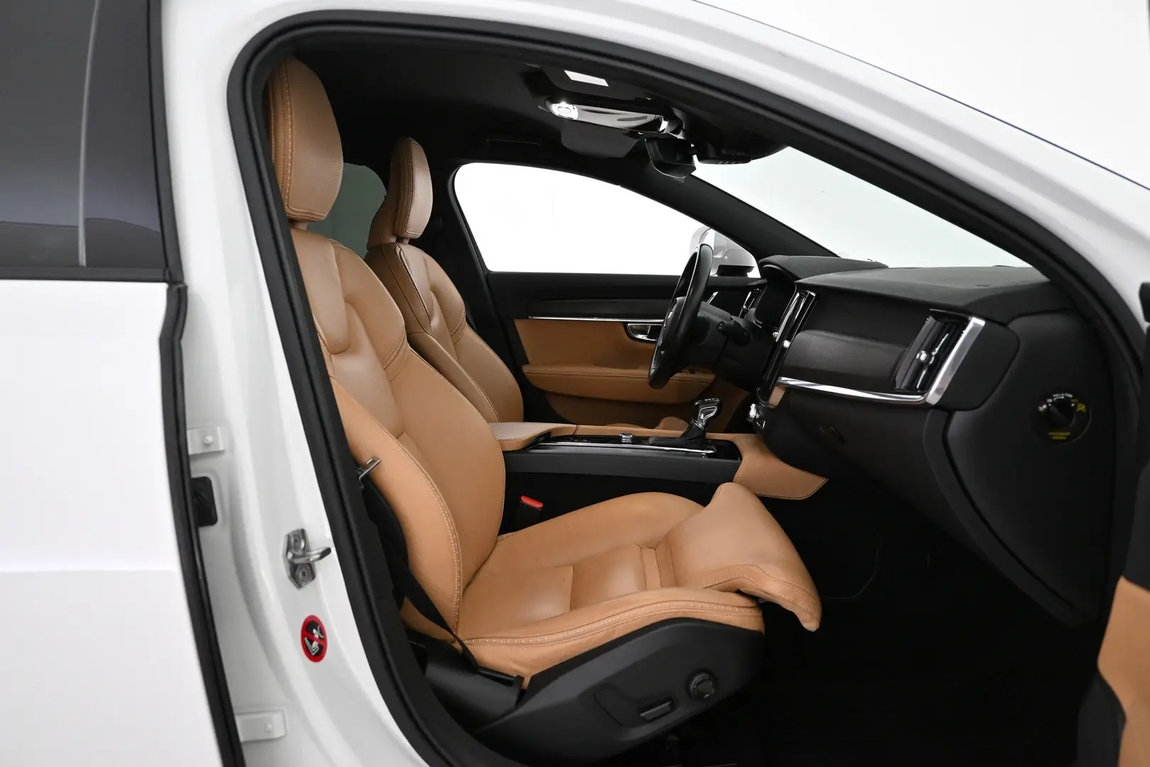 Car Image - 3egUbOLDoeFFR41UamIDIt