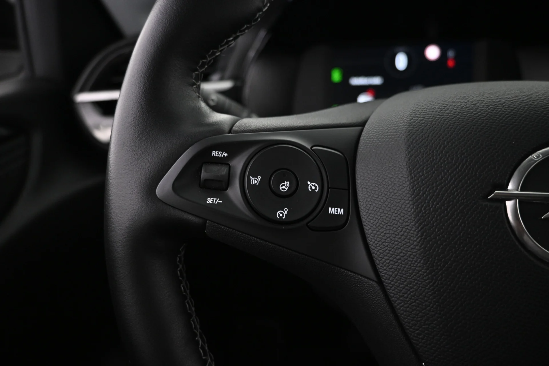 Car Image - 7cM1EDhq0bwrLMuhdXplfr
