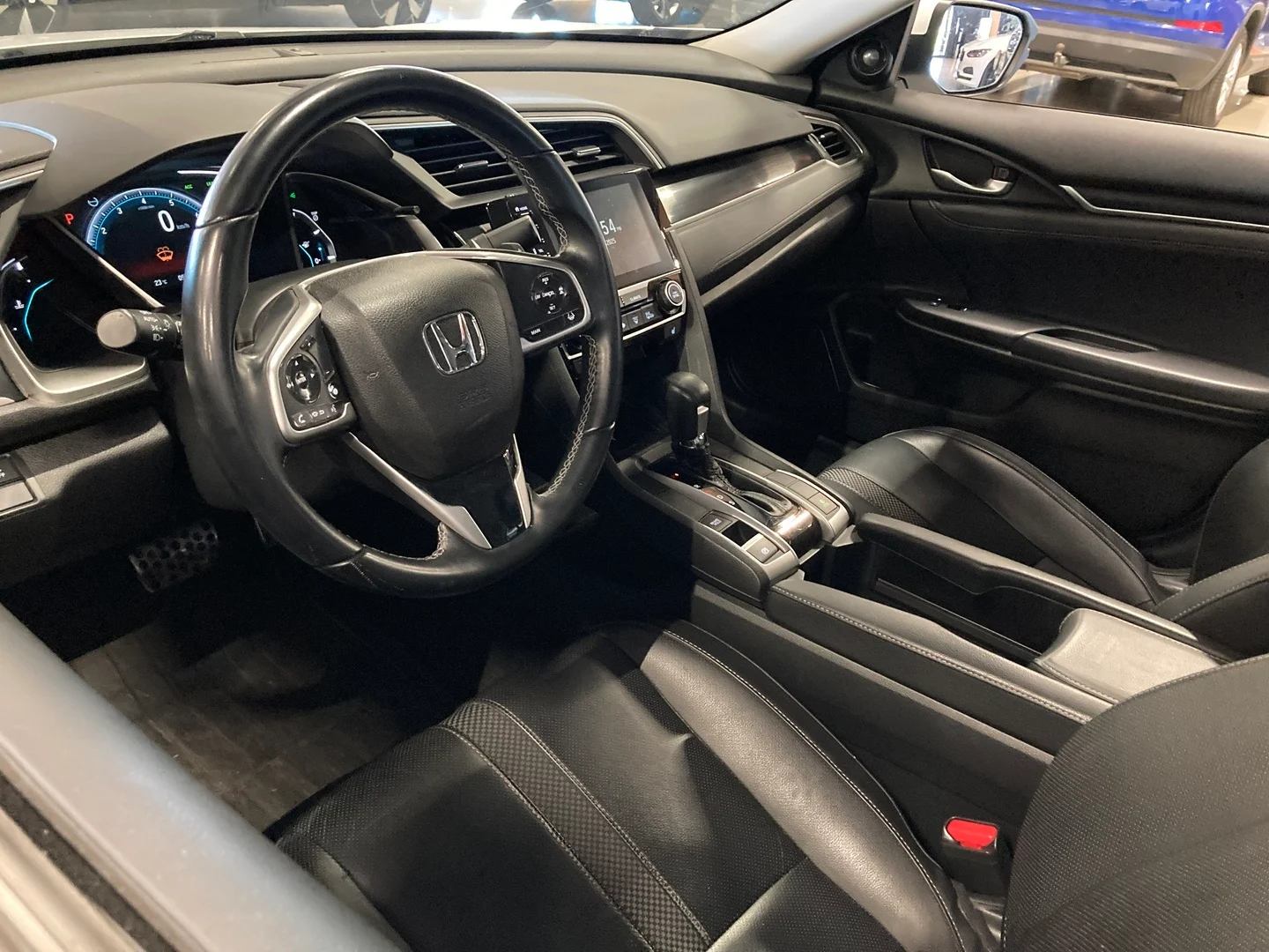 Car Image - 3QzXVvtHRbqnJZ01zZyEL8