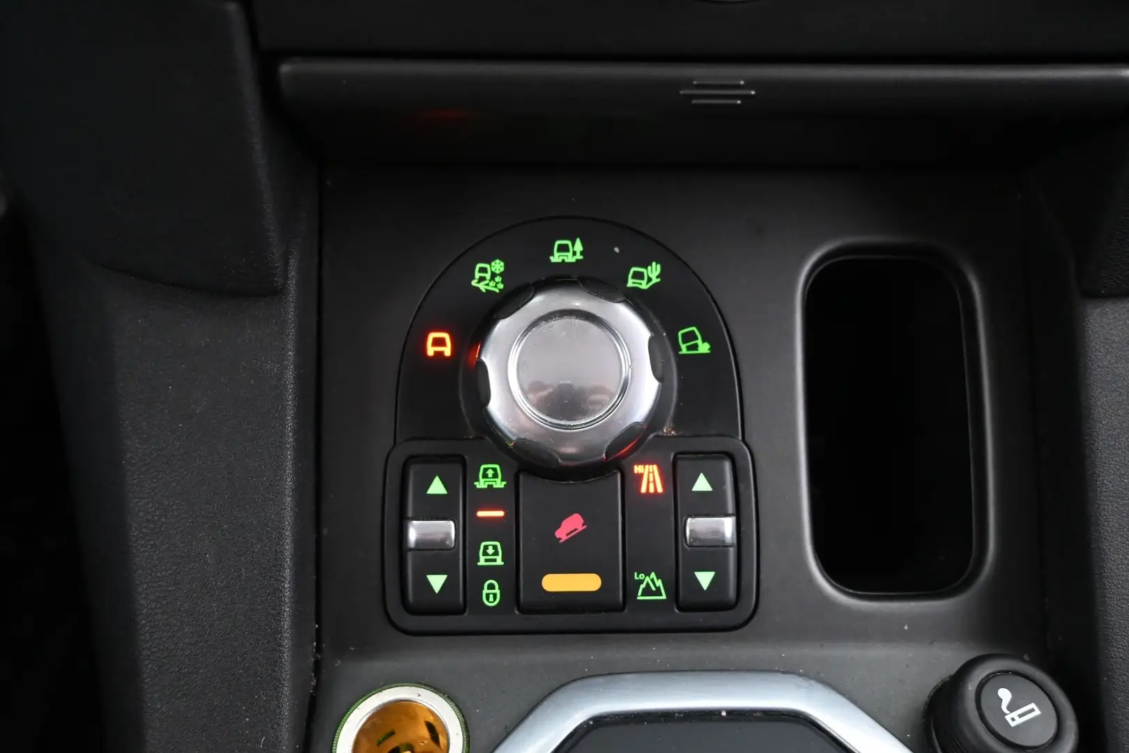 Car Image - 3bPi2NqwqpAkOOZWgsKLQI