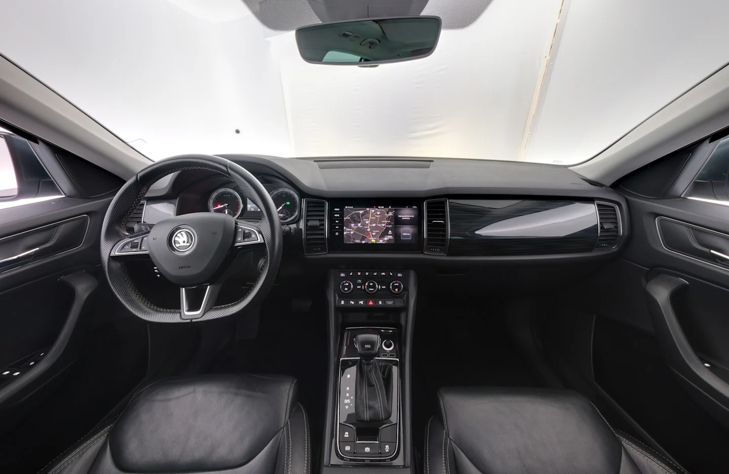 Car Image - 5W27lvXRXjQACUJ2dayCZp