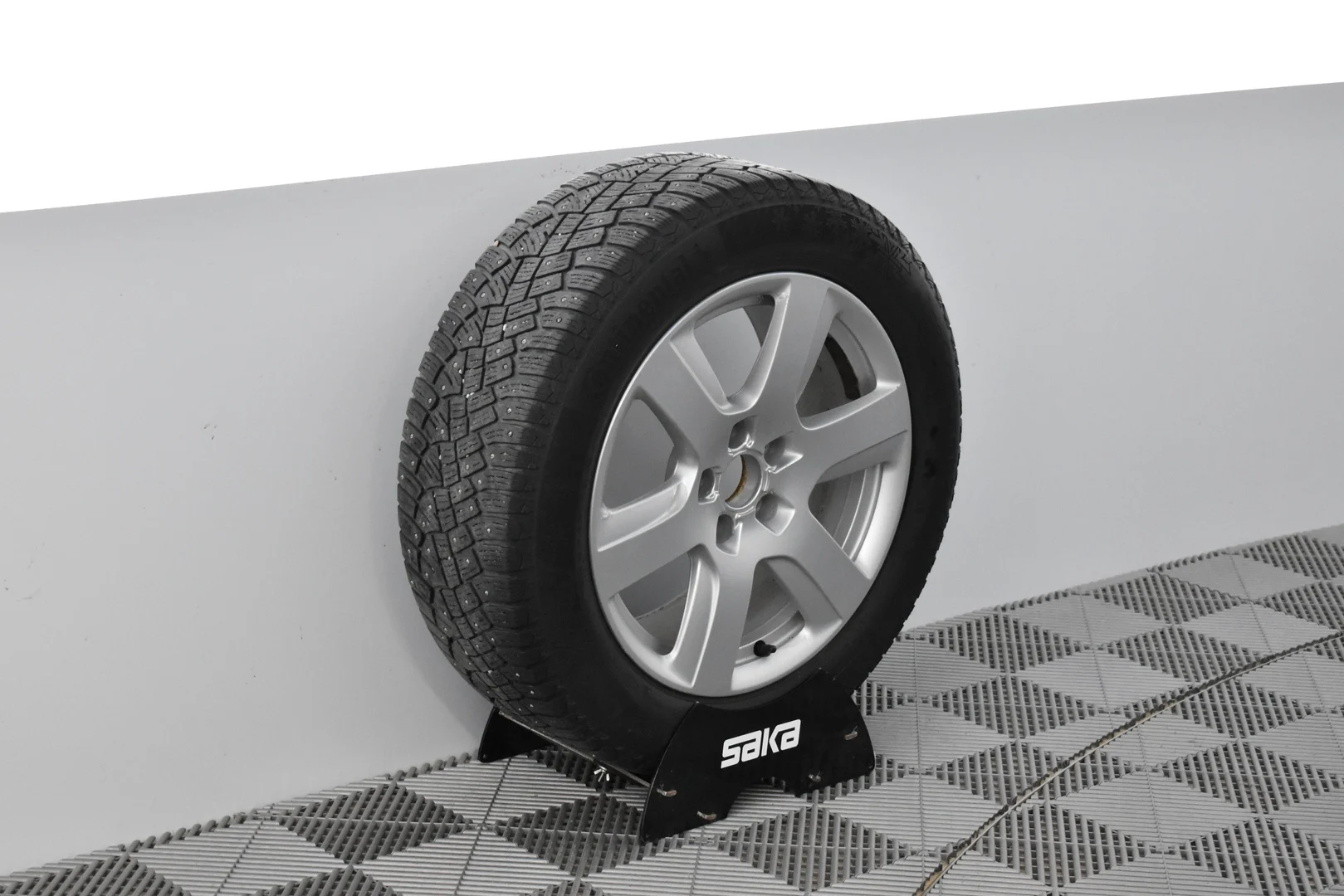 Car Image - 2JWKnEHROT6SQRlNy1njTb