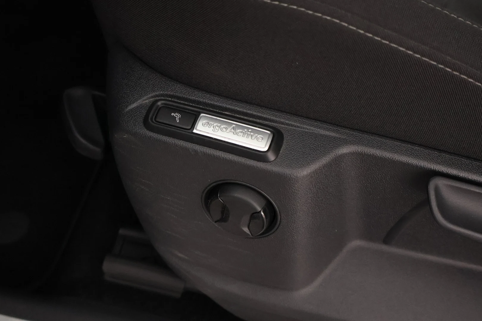Car Image - 5xwidPIaMcuBr45jGYDWsj
