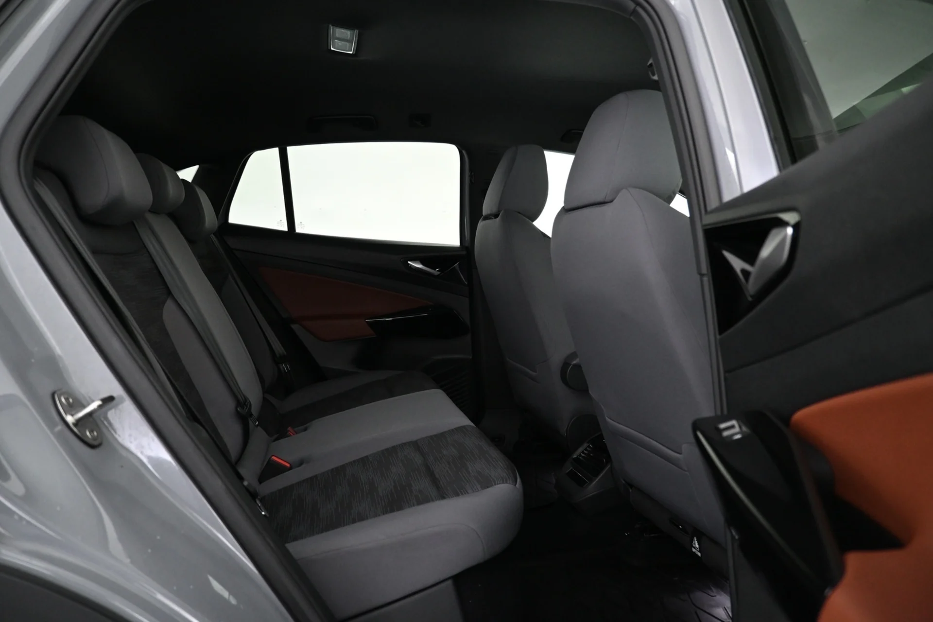 Car Image - 6Ho2rpKLqk6YXlwO8FEEji