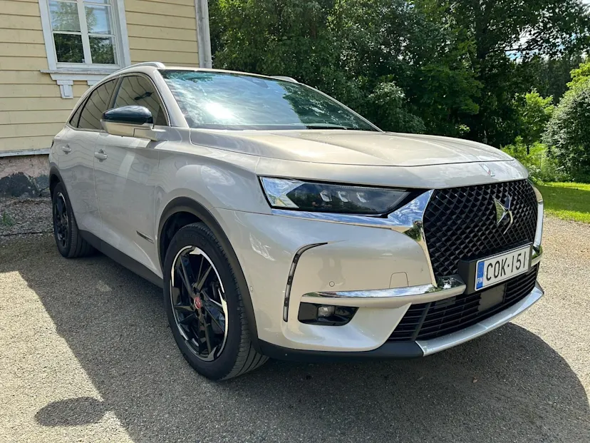DS 7