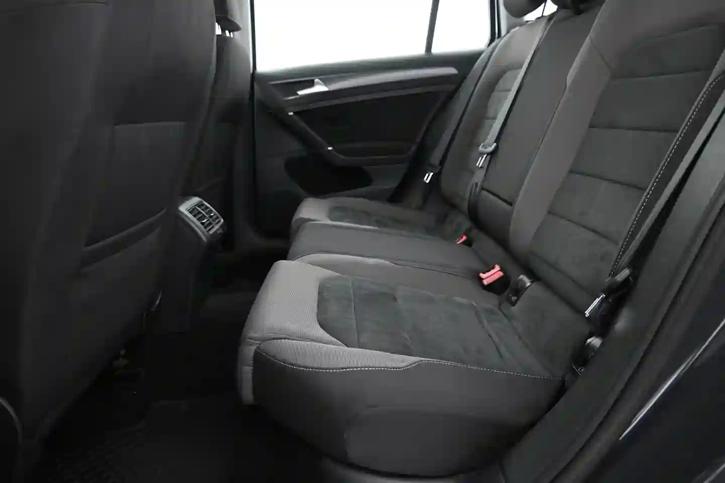 Car Image - 3AEGBZB43VFtUNYuhwuFLL
