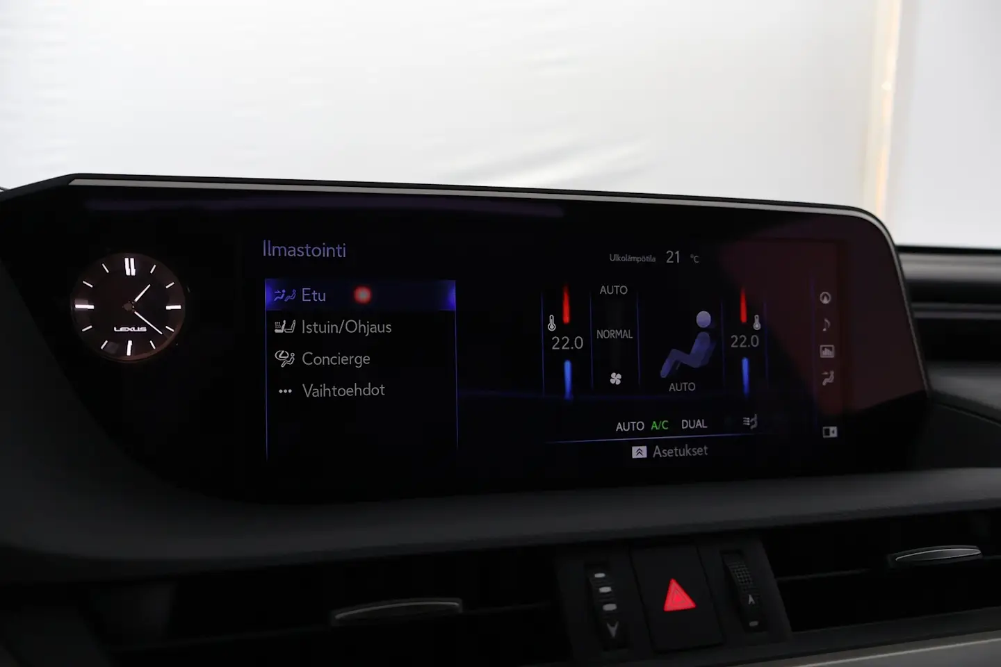 Car Image - 2sTLXuIUQt5Rx2GIwdN48F