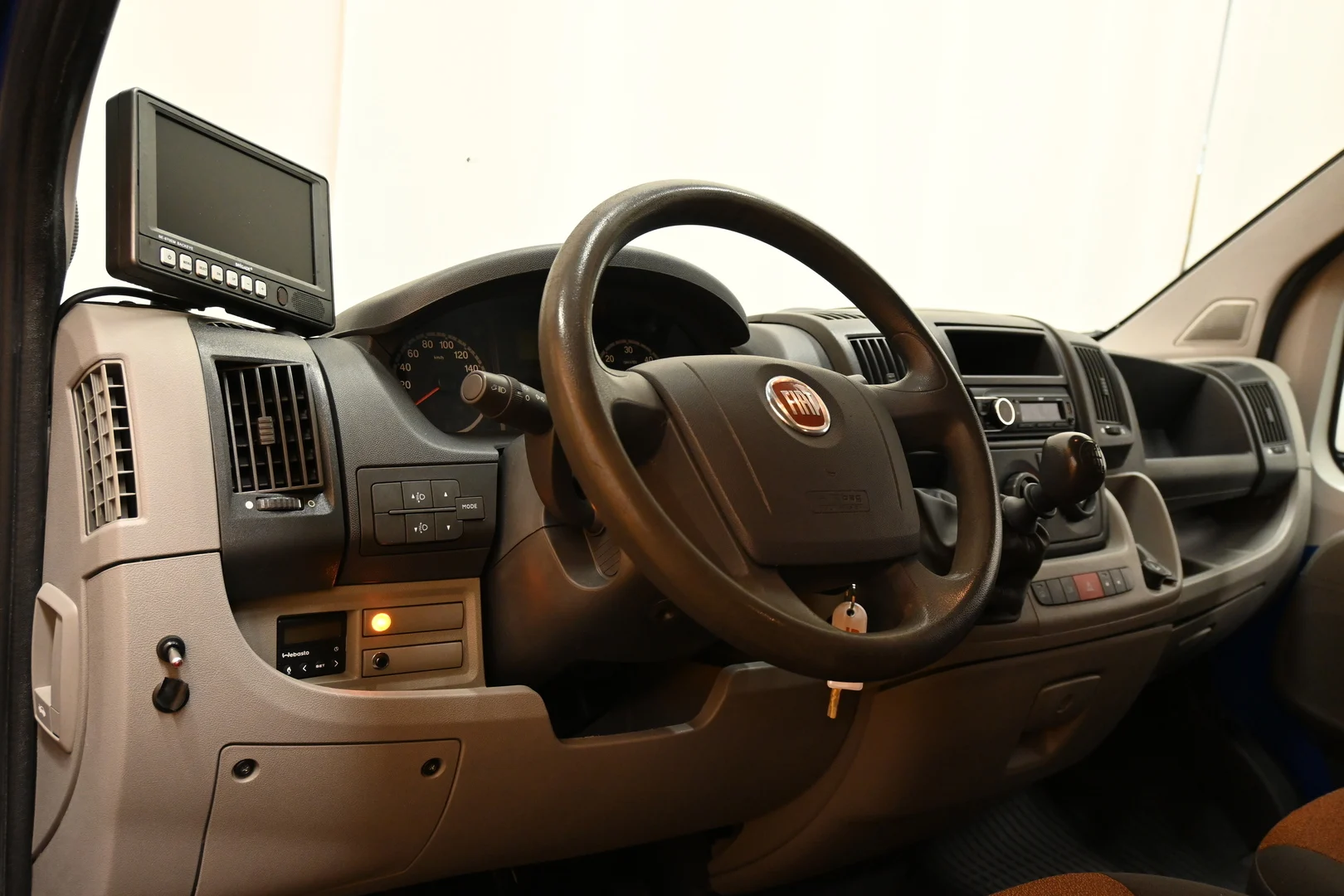 Car Image - 3jtVb5eZYkv5vL0UwNETNM