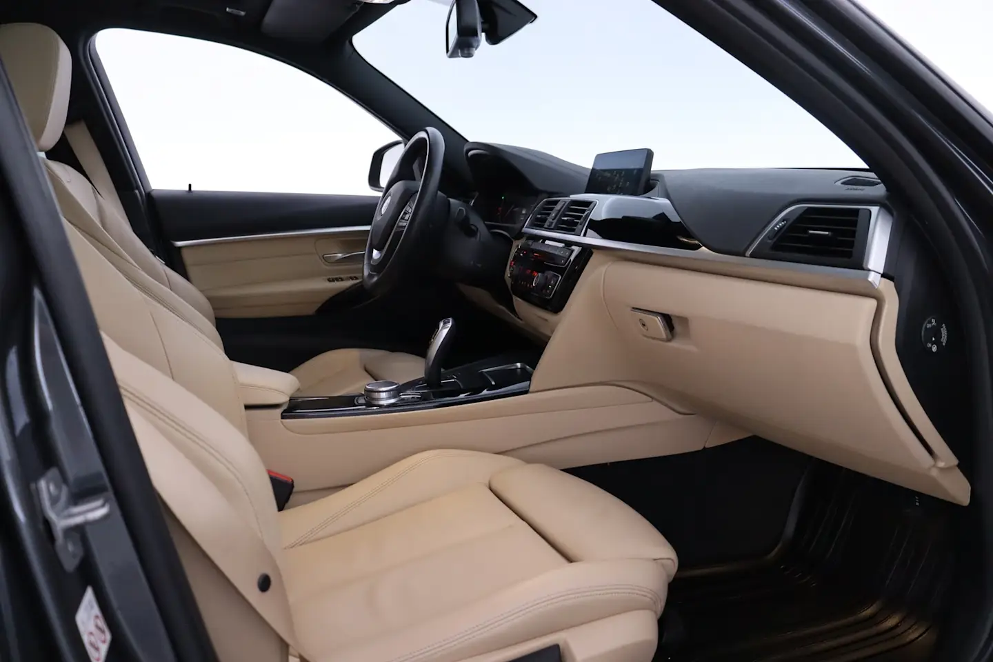 Car Image - AFwAUjWTjx8h5FGkfPbQ7