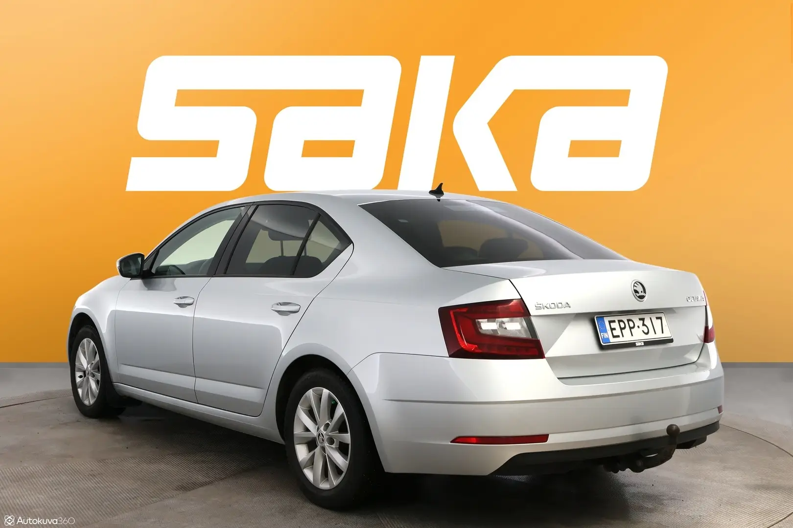 Car Image - 5UxozruUhcRIn5c3jeUMLm