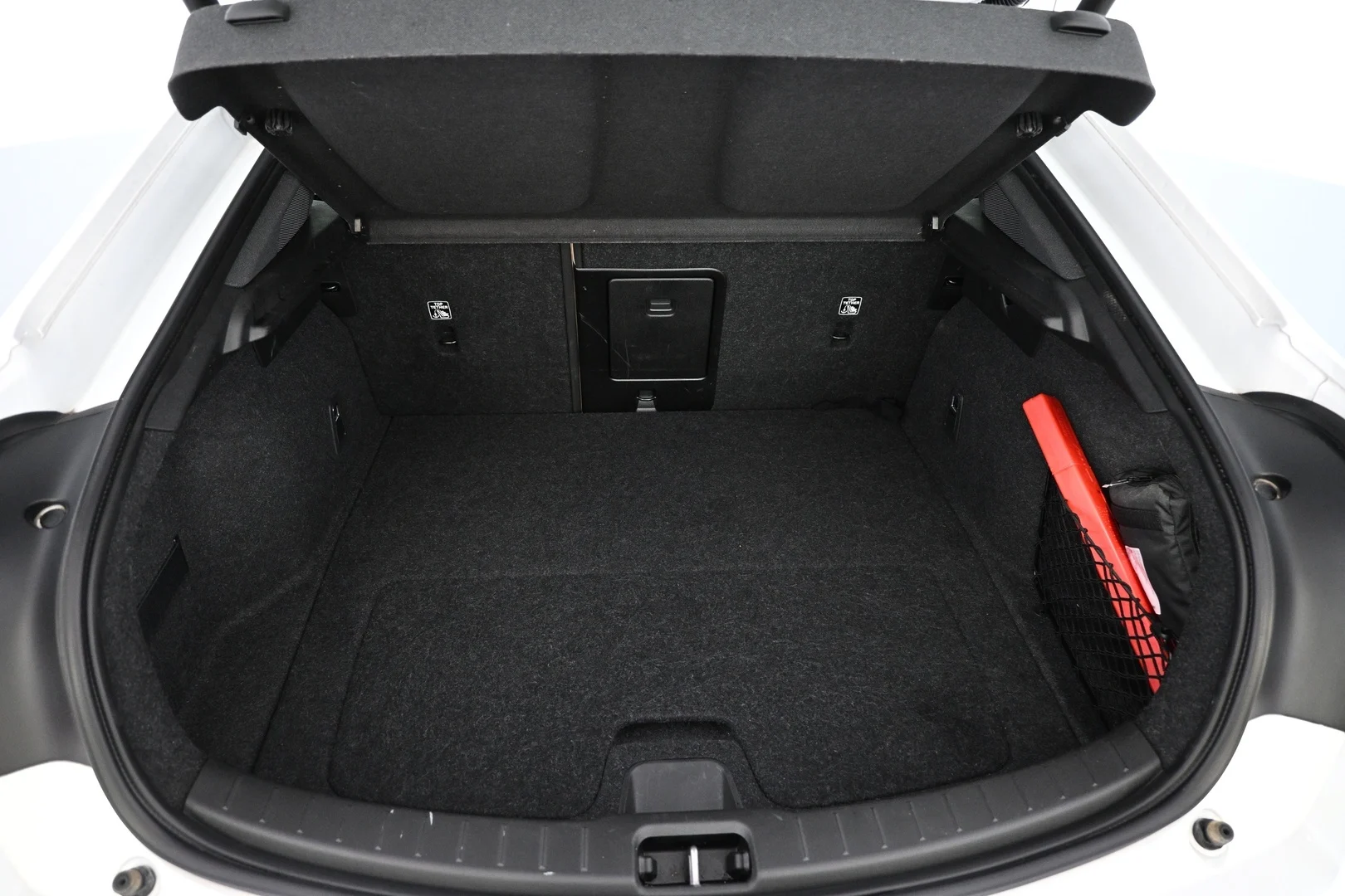 Car Image - 6zMgKQgXsSBAtZRjBRPqqX