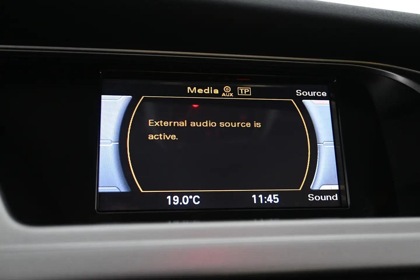 Car Image - 7ATfijNbJRFlU8J0Os5QL8