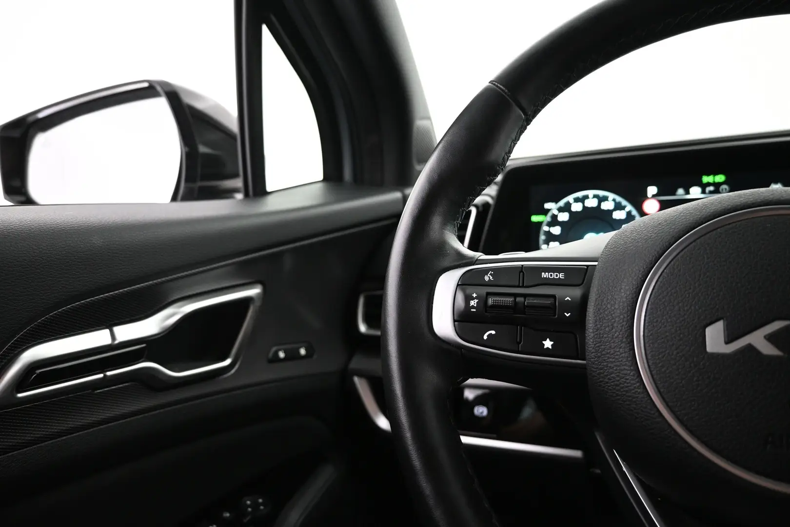 Car Image - 1yqdAczyaTzx3g9MVCuj0G