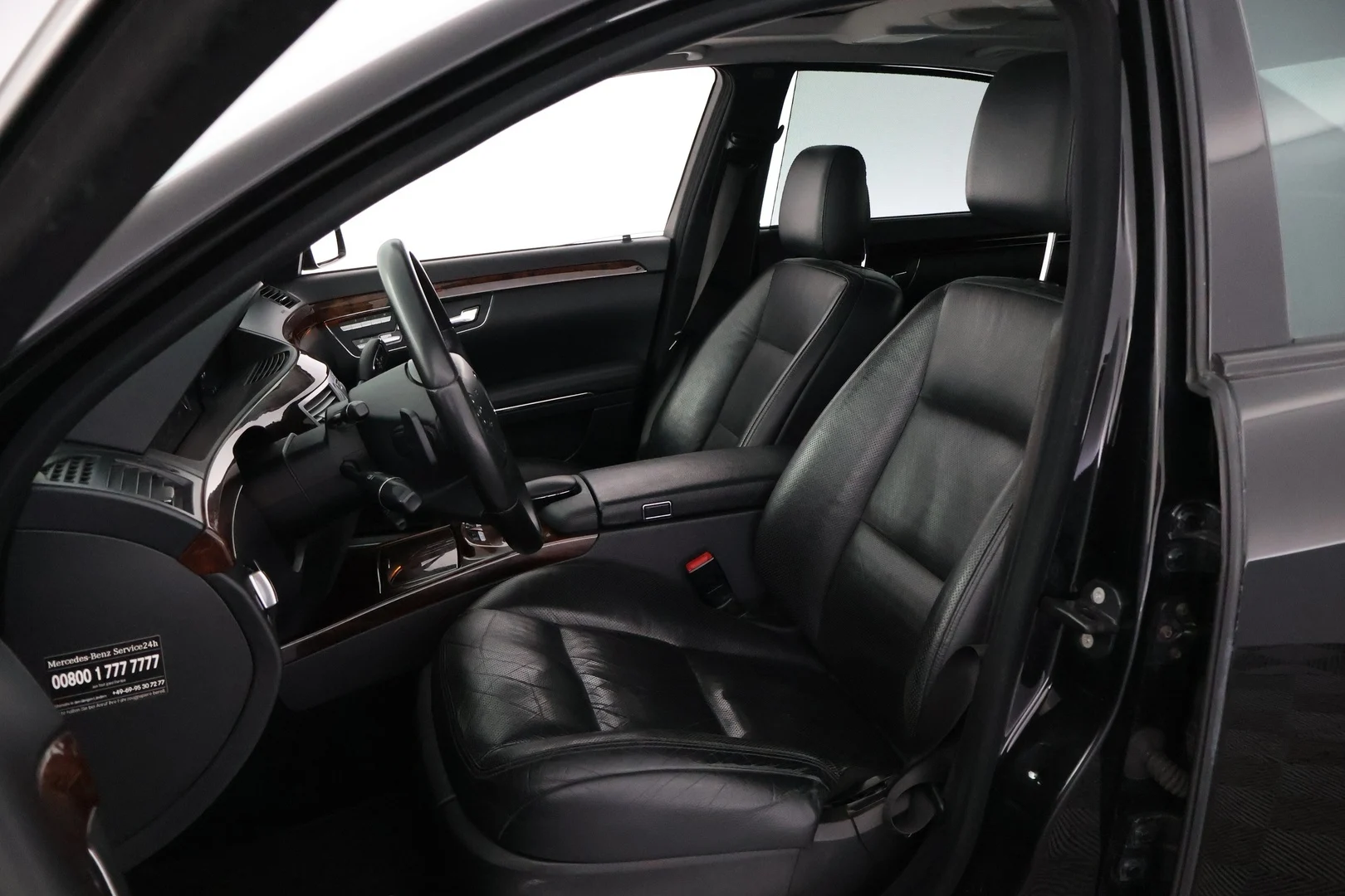Car Image - dd6BBfFNNIZmIHv81WxM7