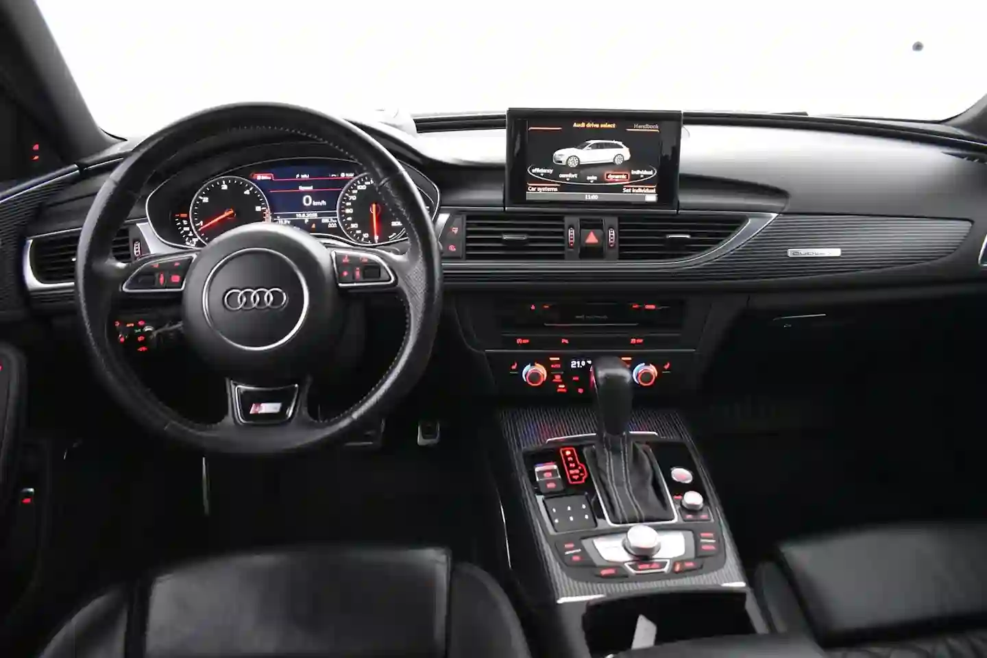 Car Image - 3nFUvN1M9aJVHc8W7sVHe3