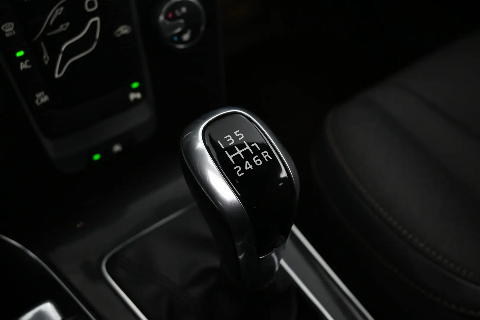 Car Image - K0ThCcFakw1bvtC0641qJ