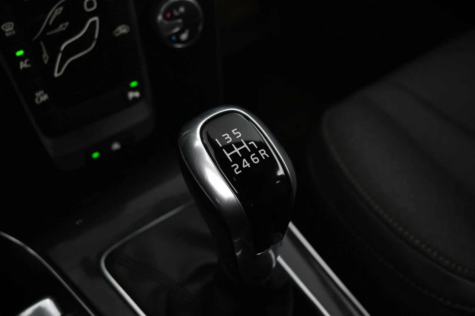 Car Image - K0ThCcFakw1bvtC0641qJ