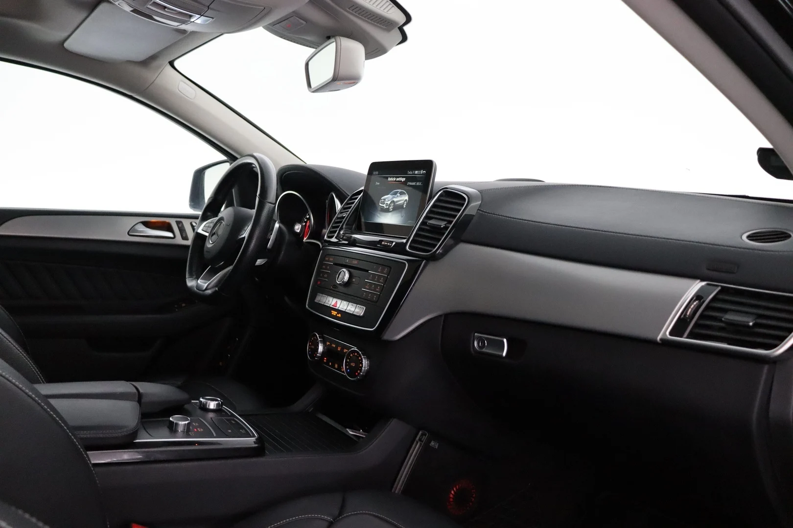 Car Image - 7J7RxJ7OjLLZJ6UFauJK1y