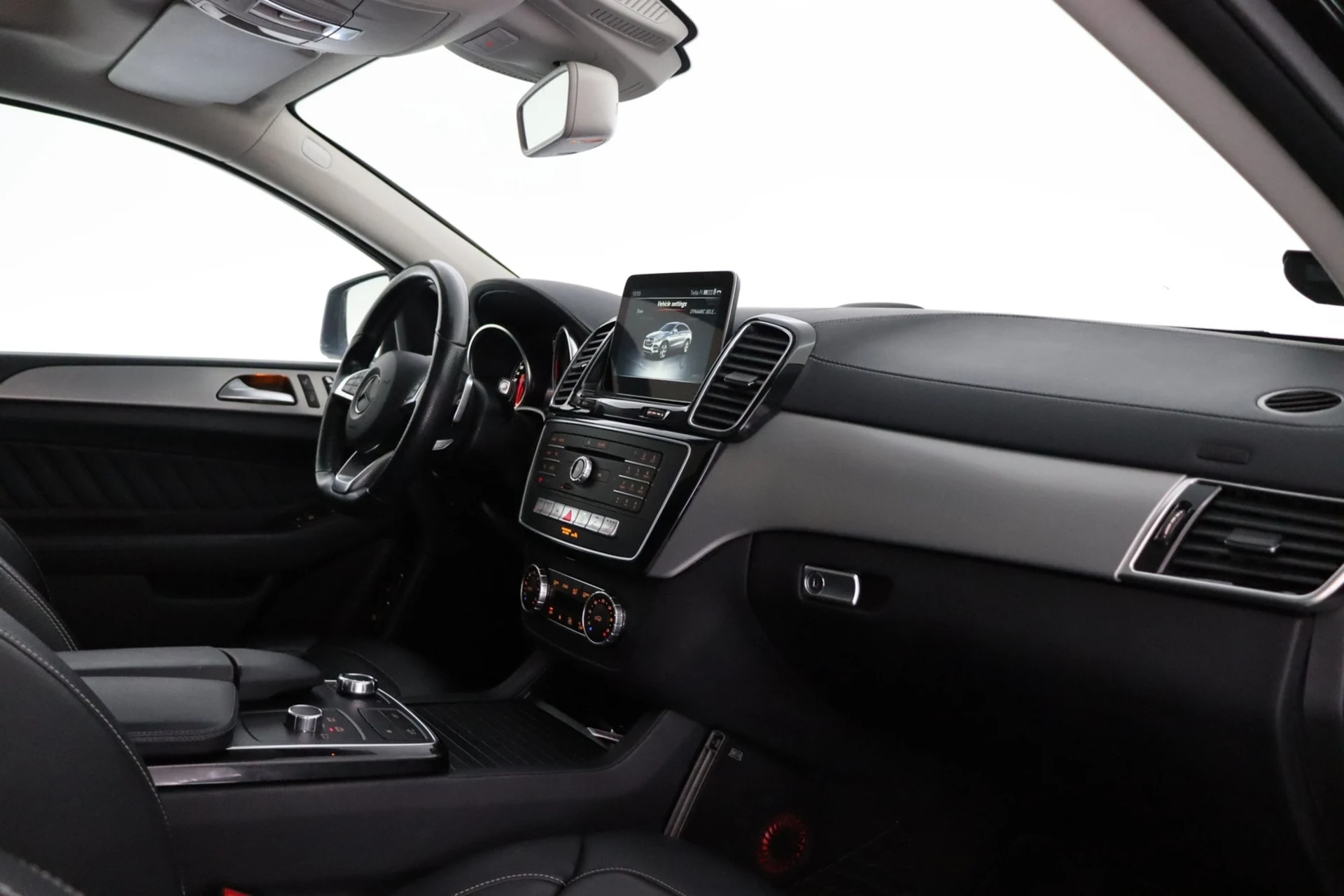 Car Image - 7J7RxJ7OjLLZJ6UFauJK1y